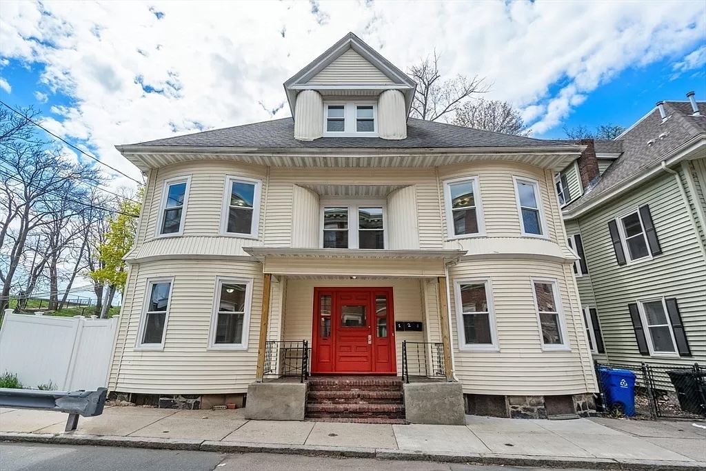 10 Royal St, Allston