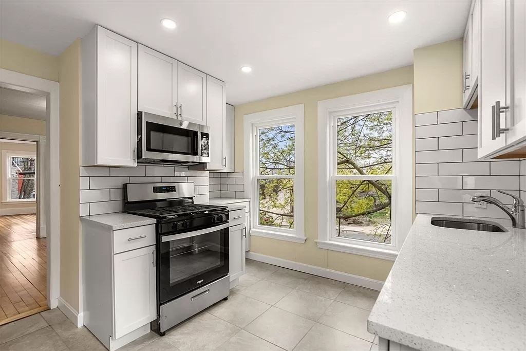 10 Royal St, Allston