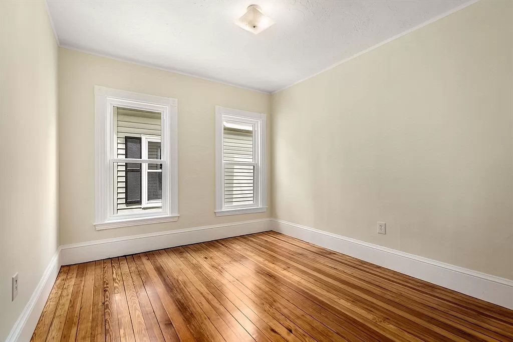 10 Royal St, Allston