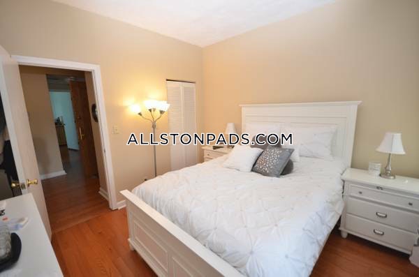 1423 Commonwealth Ave, Allston