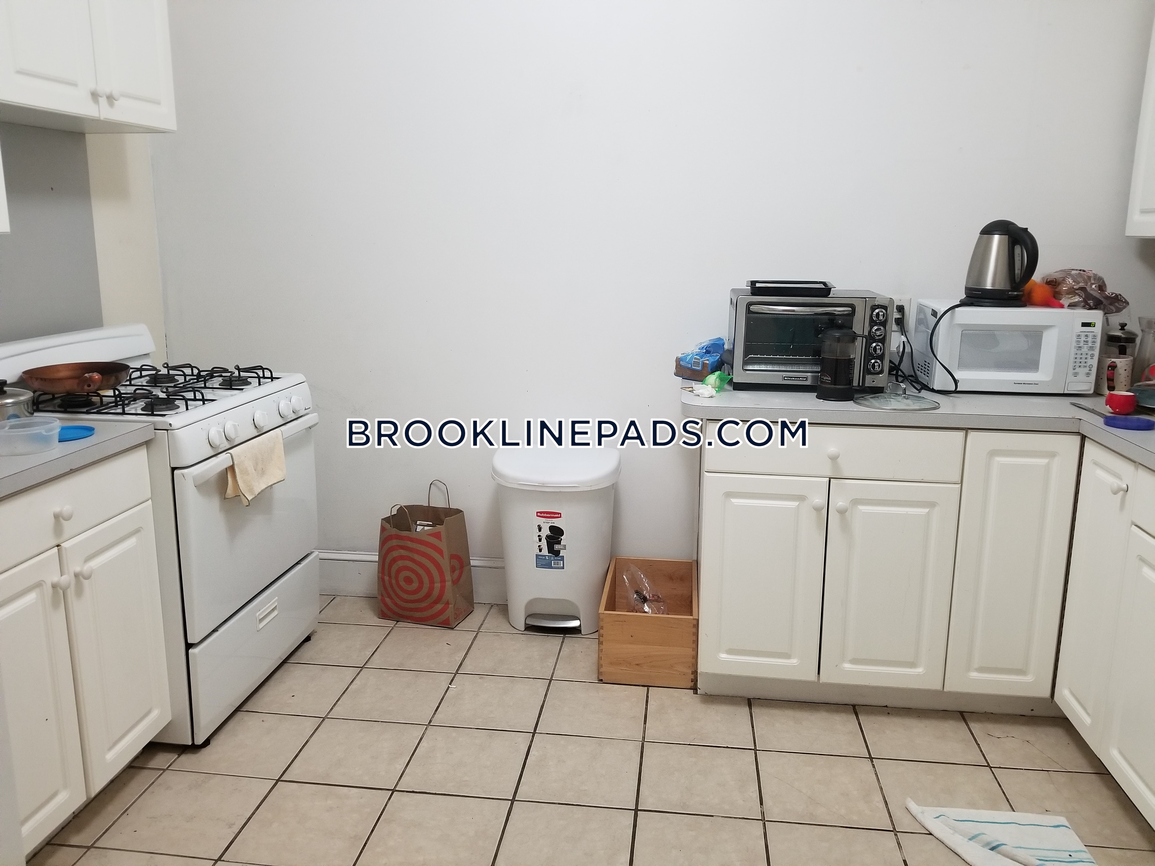 54 Egmont St, Longwood