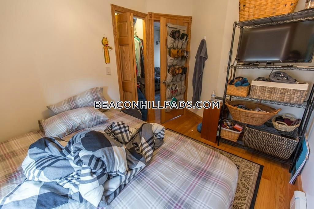 16 South Russell, Beacon Hill