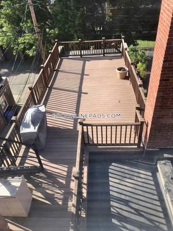 1714.1 Beacon St, Washington Square