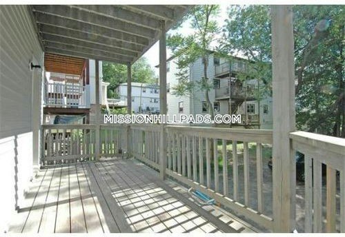 19 Parker Hill Ave, Mission Hill