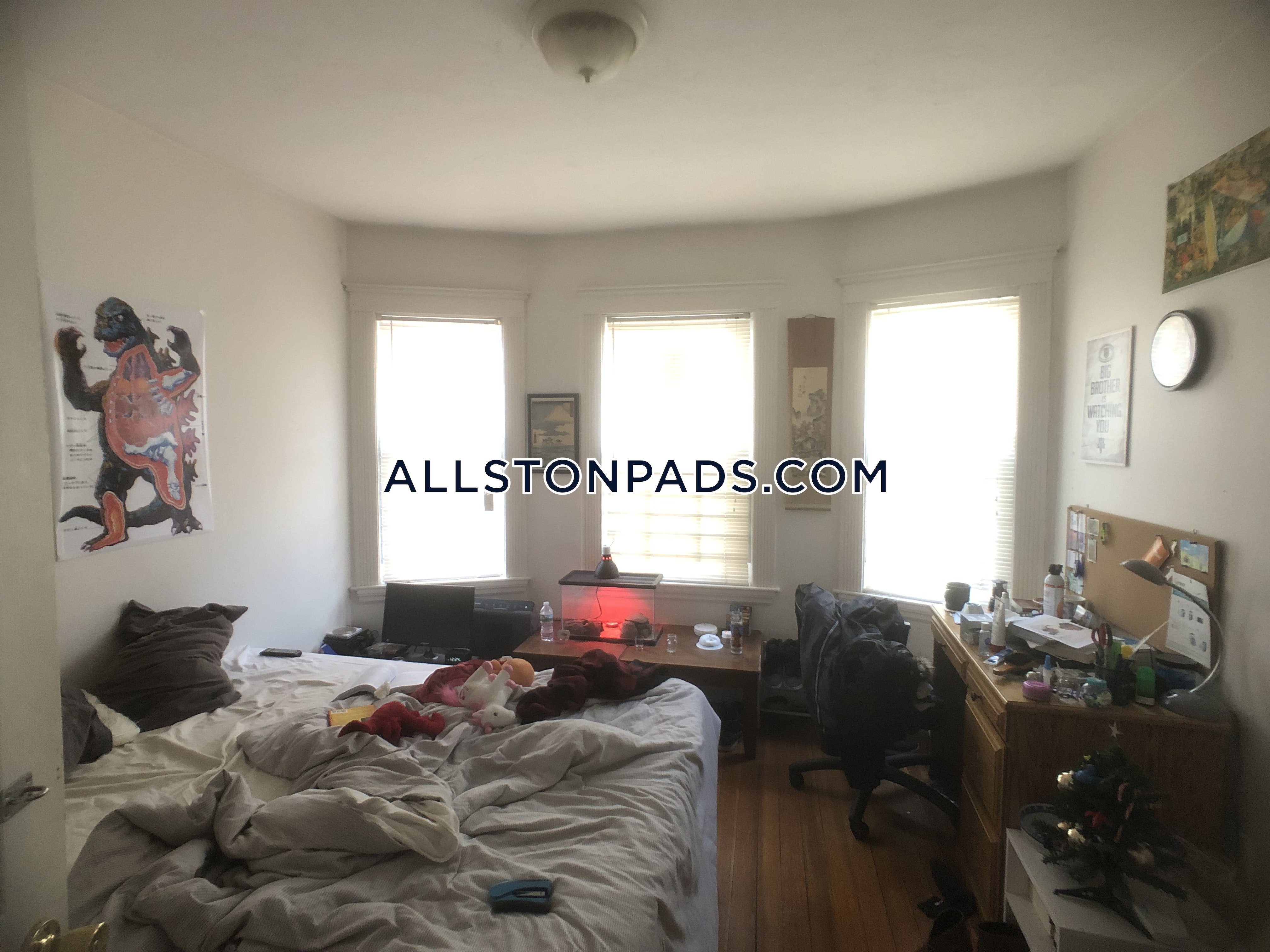 51 Gardner St, Allston