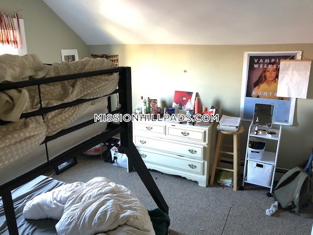 12 Shepherd Ave, Mission Hill