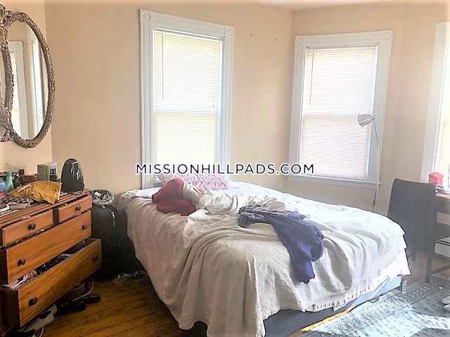 803 Parker St, Mission Hill