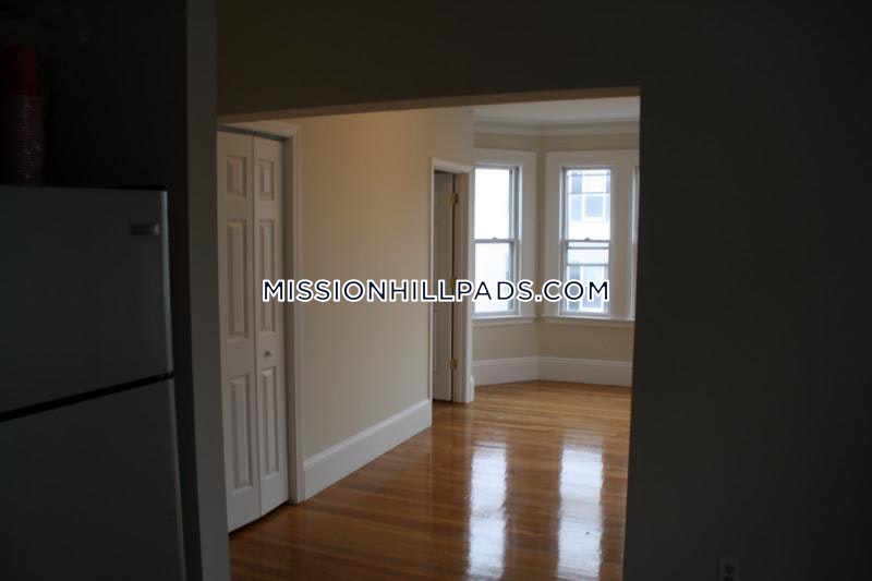 839 Parker St, Mission Hill