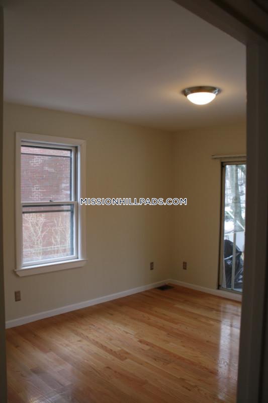 839 Parker St, Mission Hill