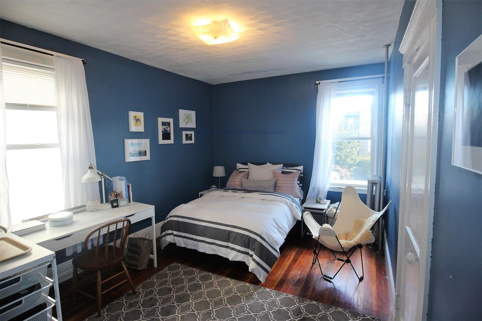 119 Browne St, Coolidge Corner