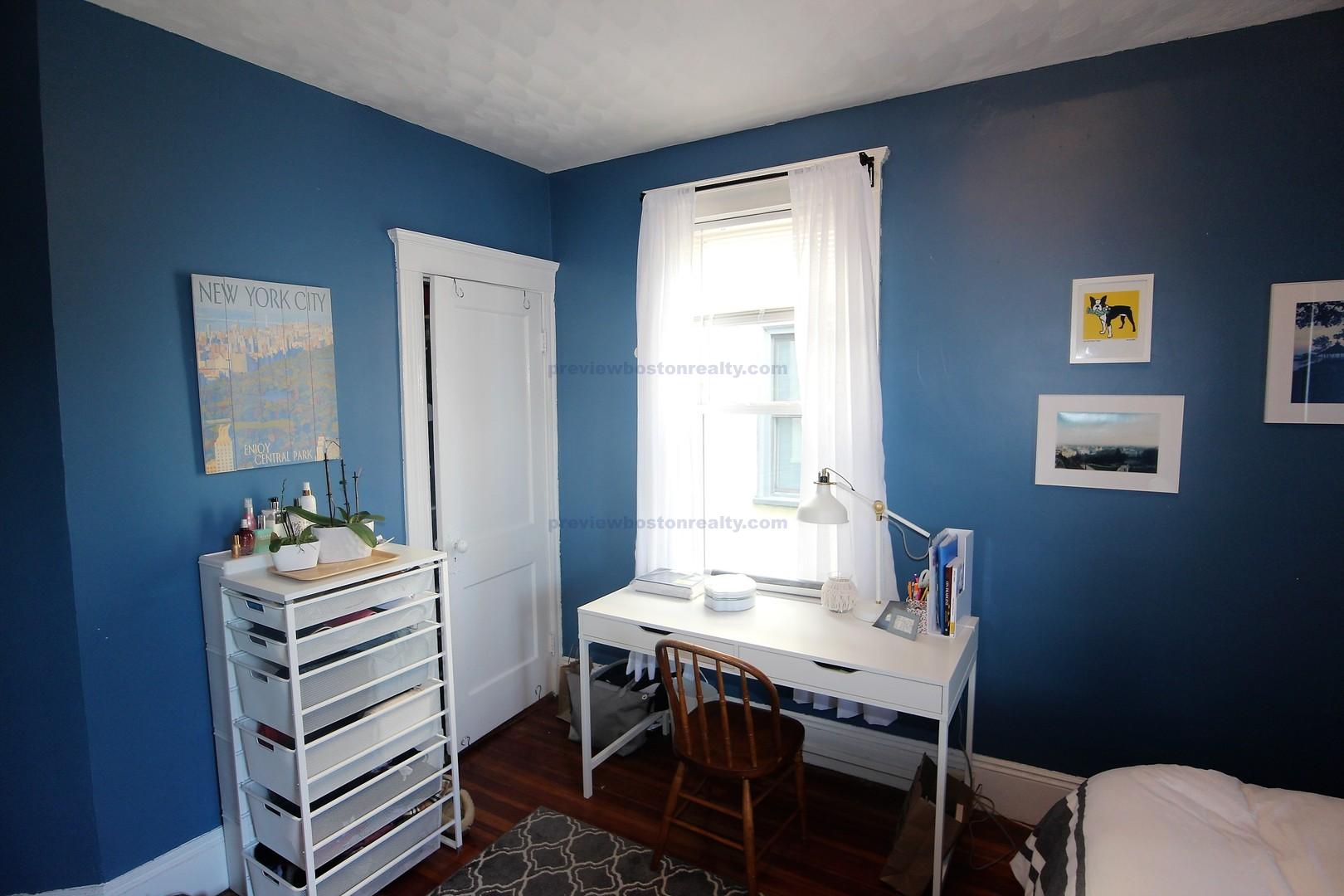 119 Browne St, Coolidge Corner