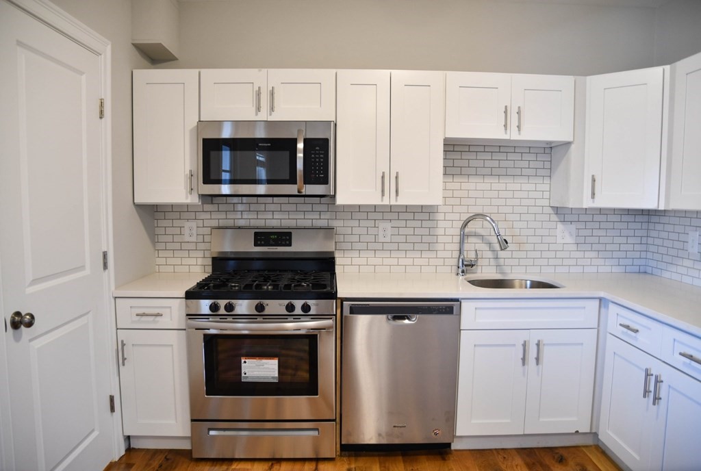 155 Chelsea St, East Boston