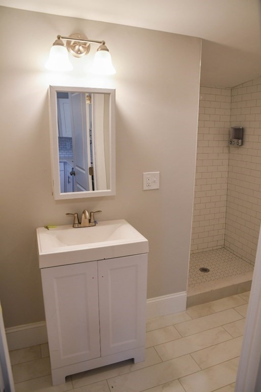 155 Chelsea St, East Boston