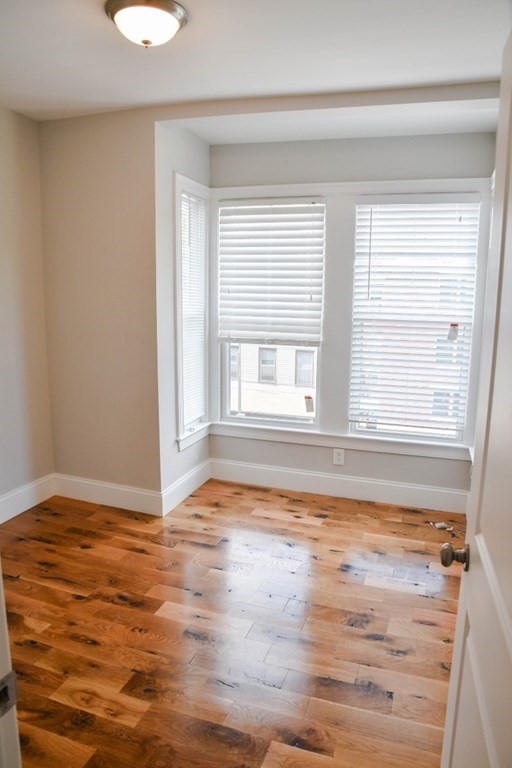 155 Chelsea St, East Boston