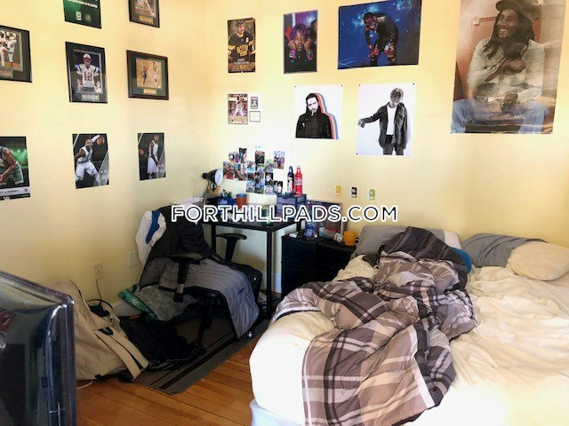 2 Centre Ter, Roxbury