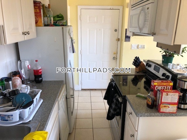 2 Centre Ter, Roxbury