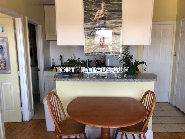 2 Centre Ter, Roxbury