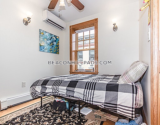 16 South Russell, Beacon Hill