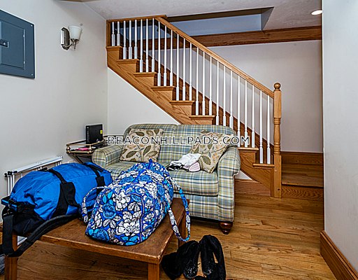 29 Phillips, Beacon Hill