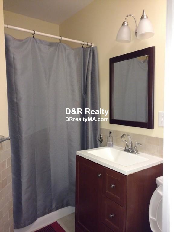 156 Magazine St, Cambridgeport