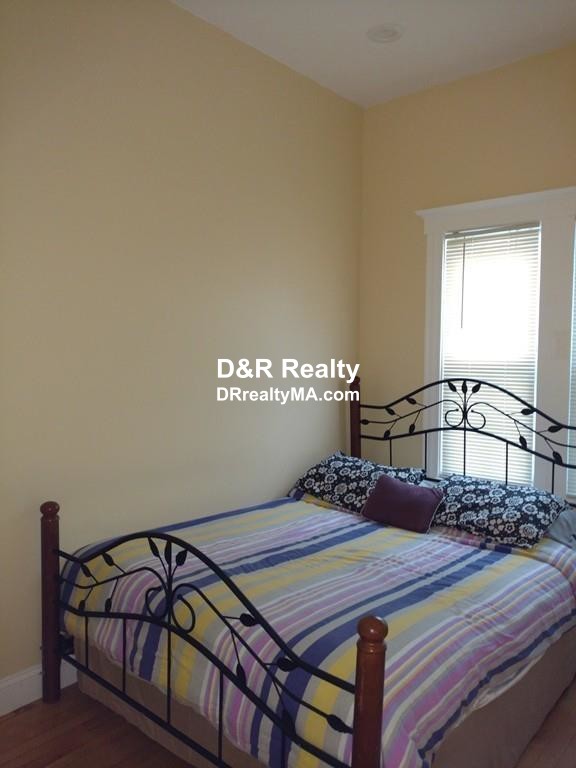 156 Magazine St, Cambridgeport