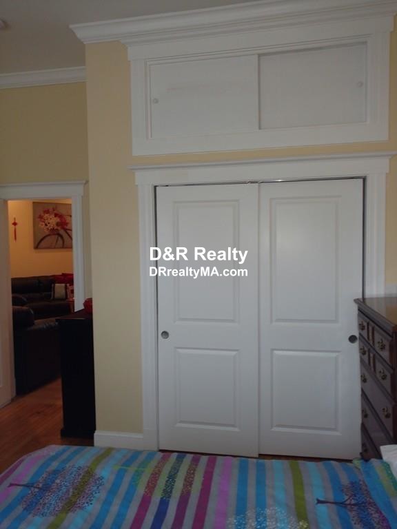 156 Magazine St, Cambridgeport