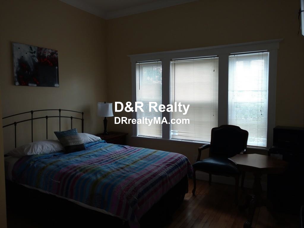 156 Magazine St, Cambridgeport