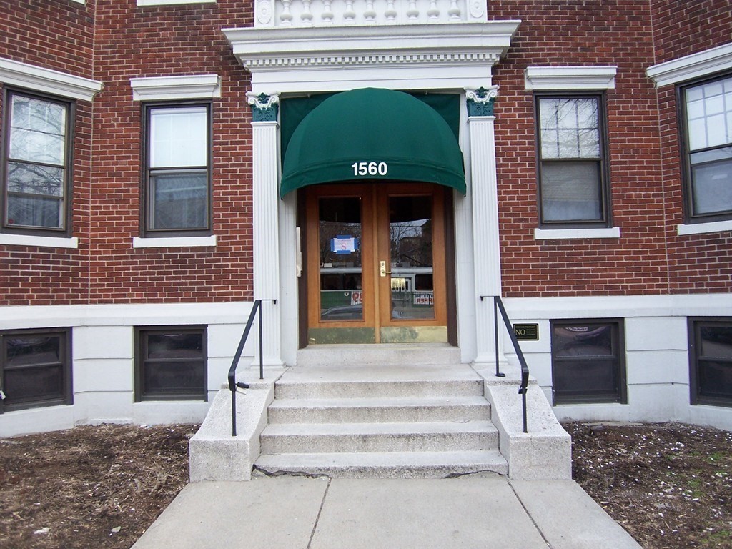 1560 Commonwealth Ave, Brighton