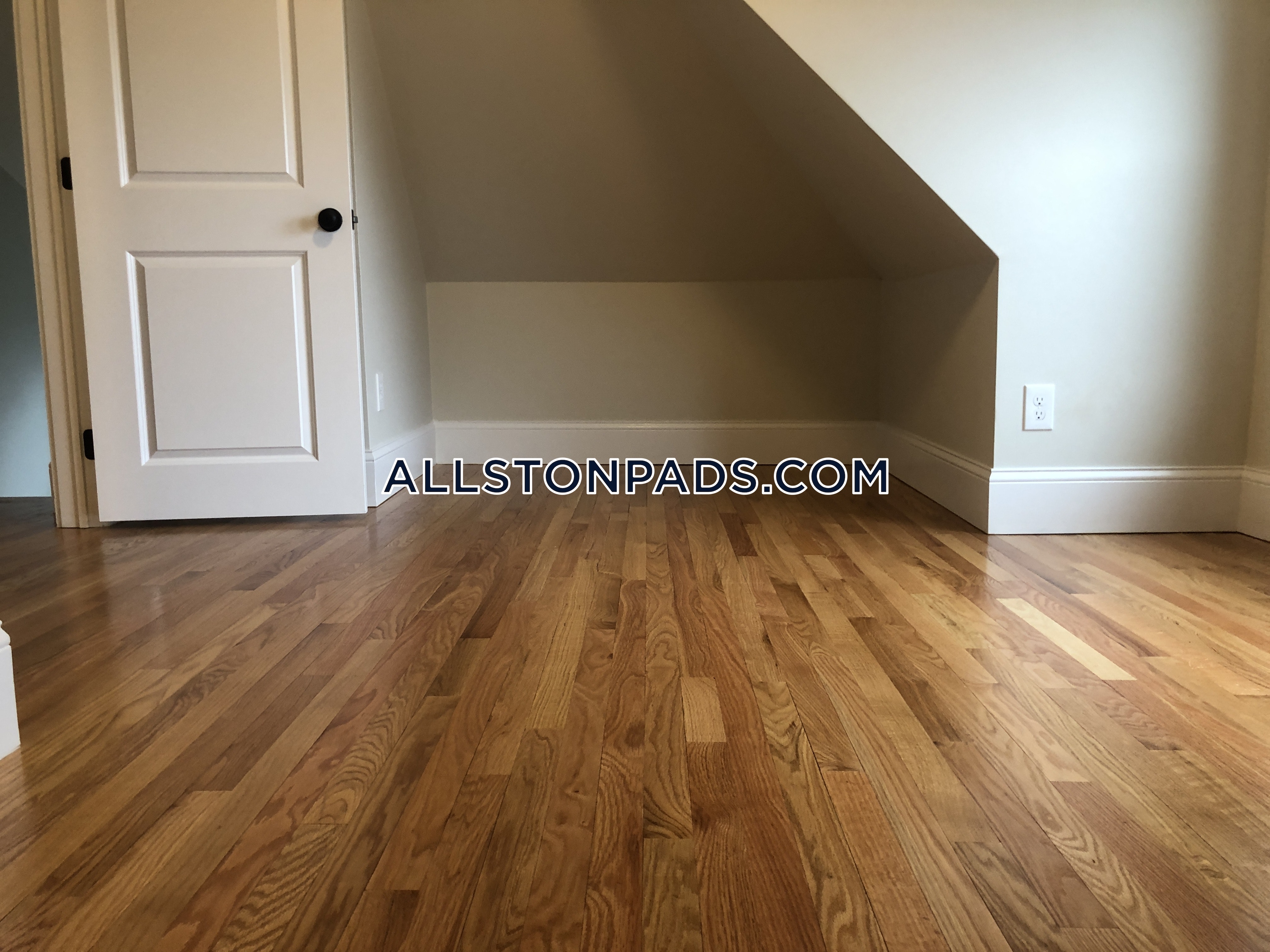 22 Mansfield St, Allston