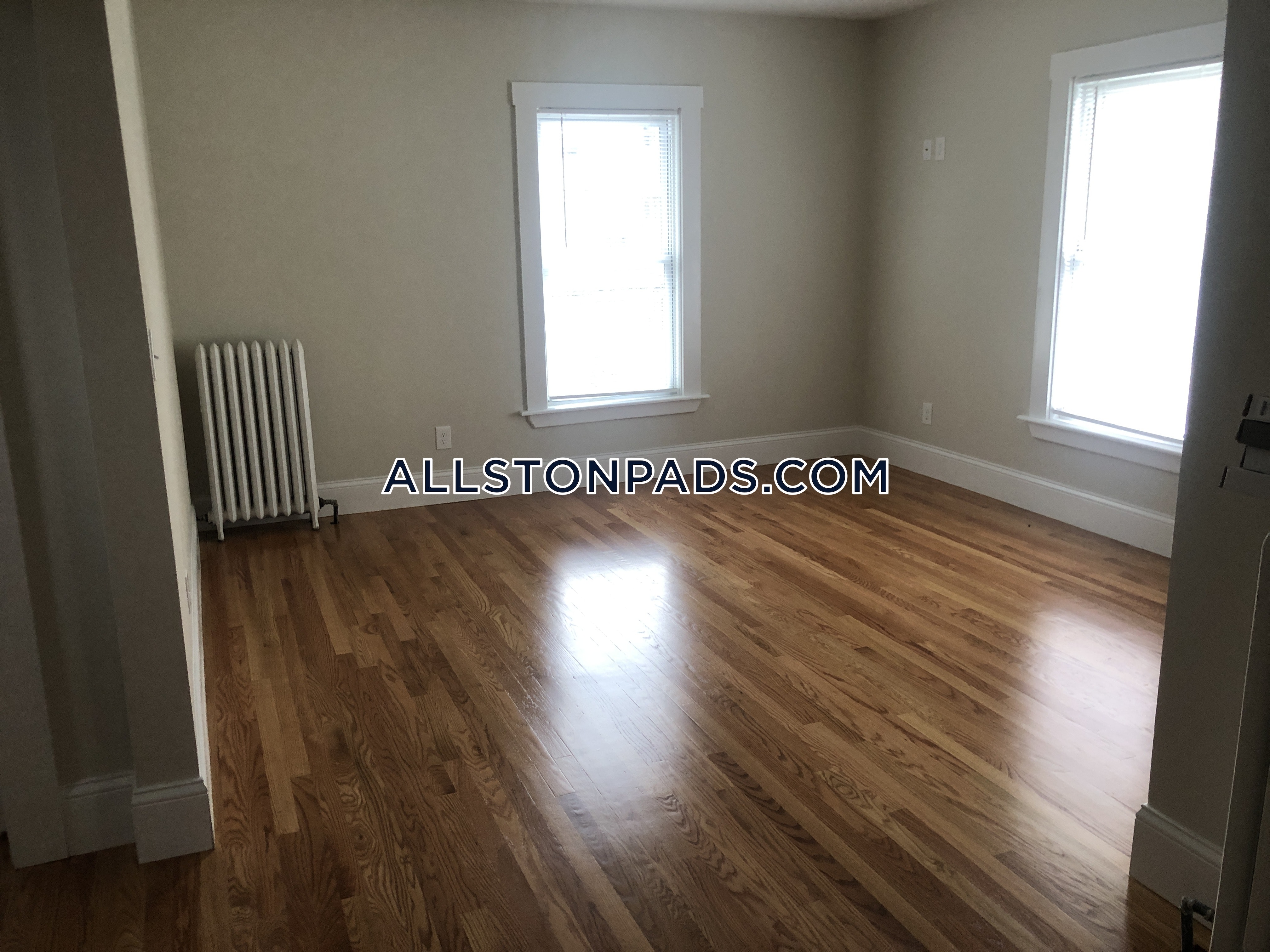 22 Mansfield St, Allston