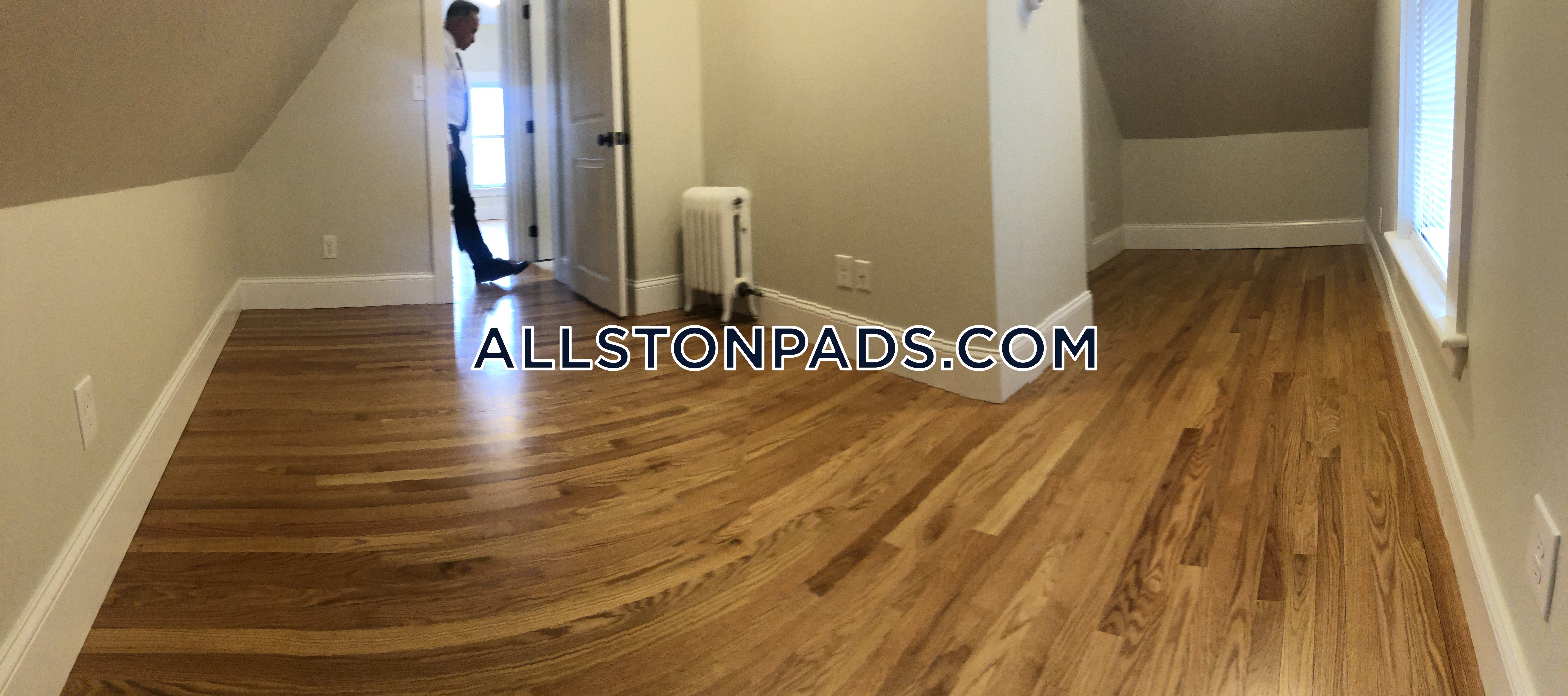 22 Mansfield St, Allston