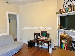 21 Bucknam St, Mission Hill