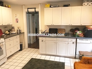 21 Bucknam St, Mission Hill