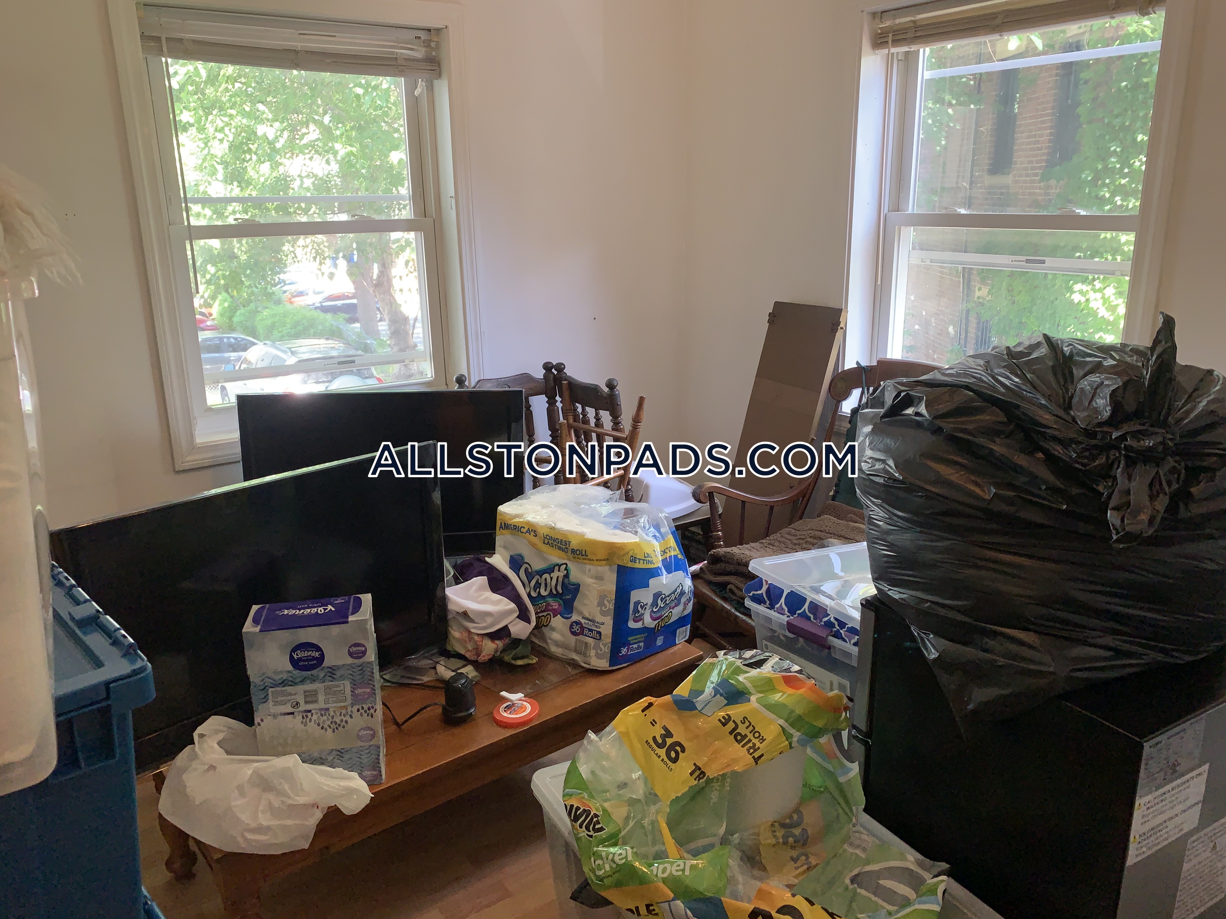 28 Greylock Rd, Allston