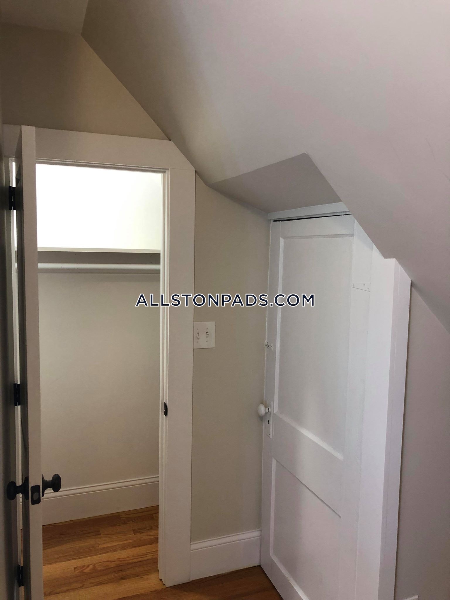 22 Mansfield St, Allston