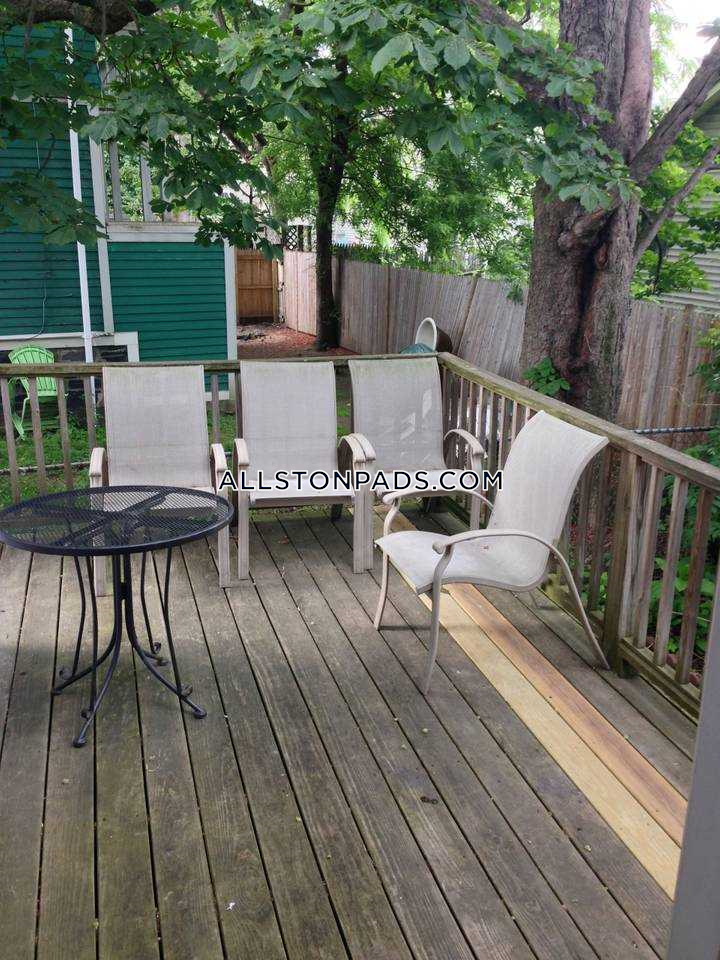 17 Holman St, Lower Allston