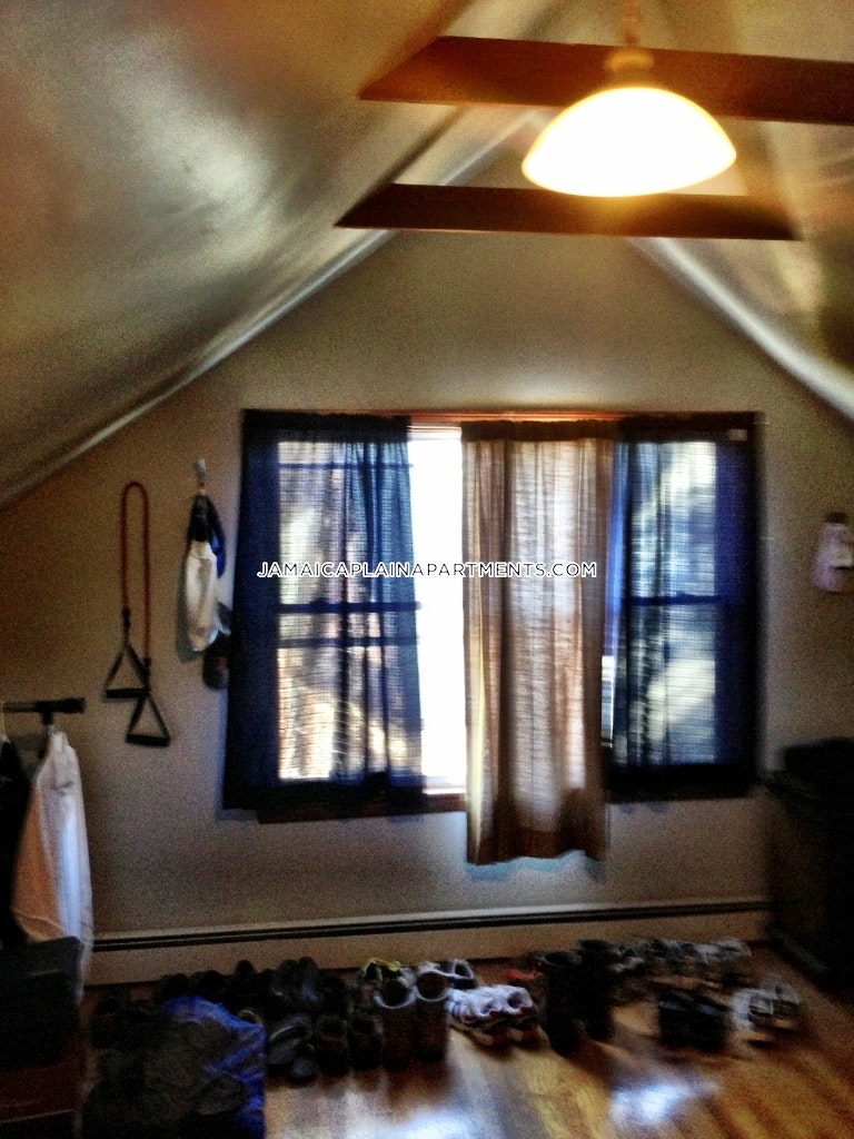 47 Creighton, Jamaica Plain