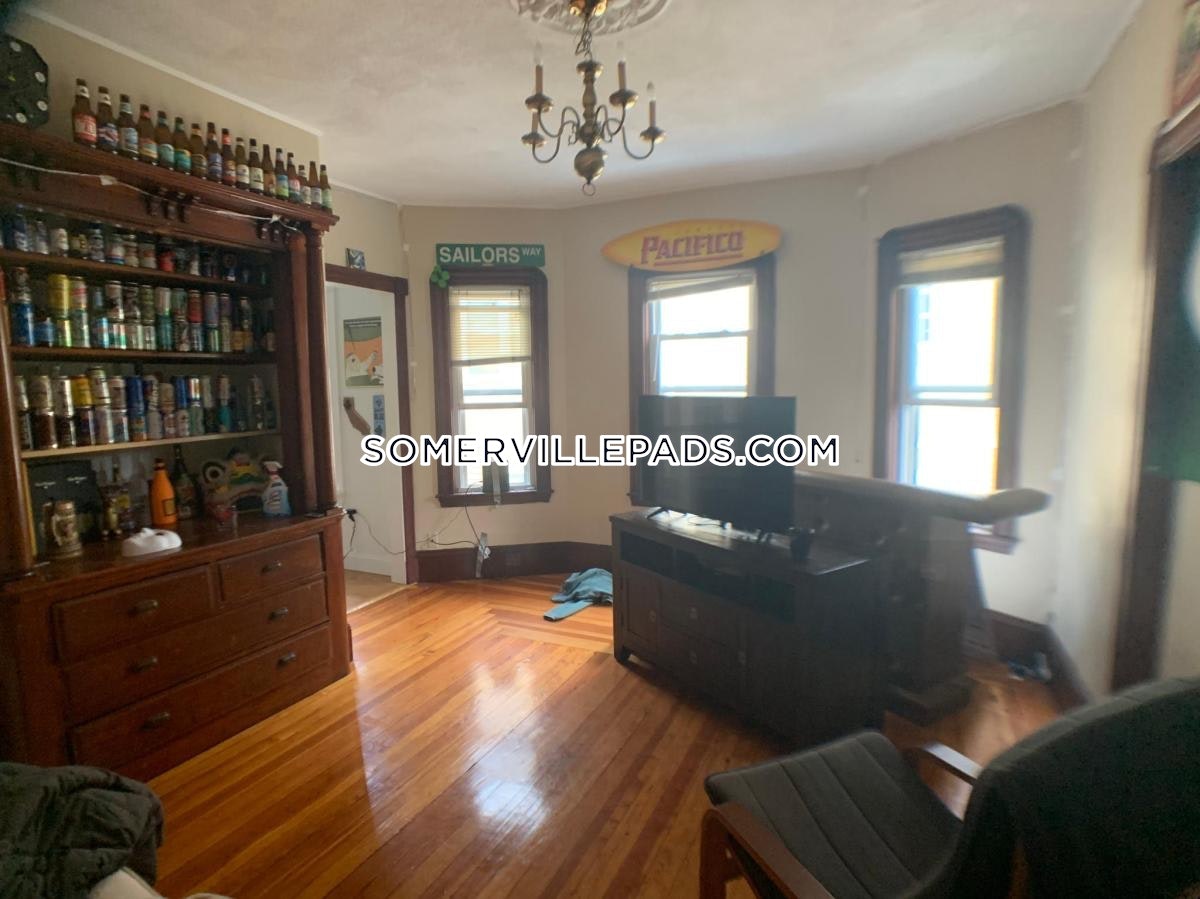 197 College Ave, Davis Square