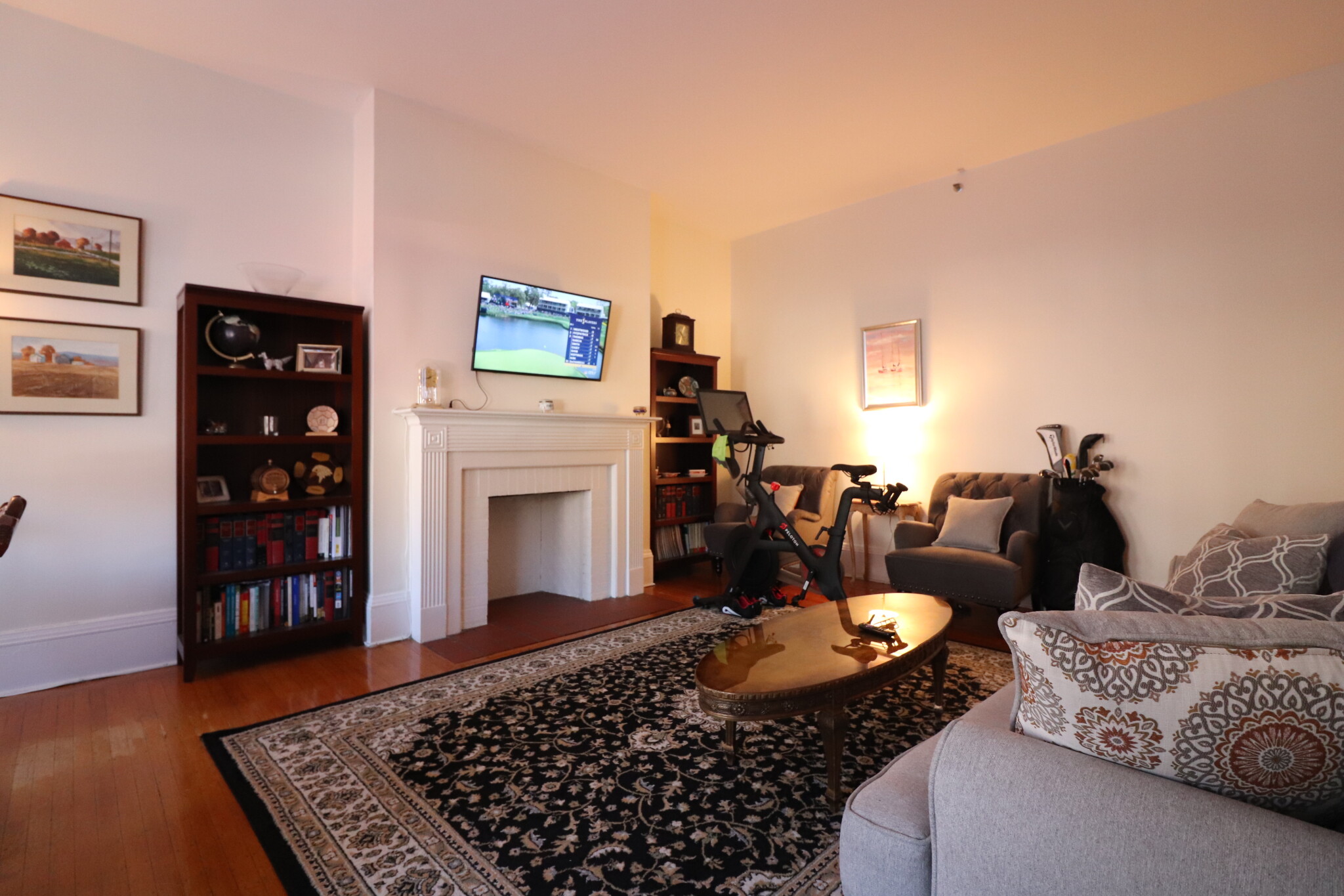 1569 Beacon St, Washington Square