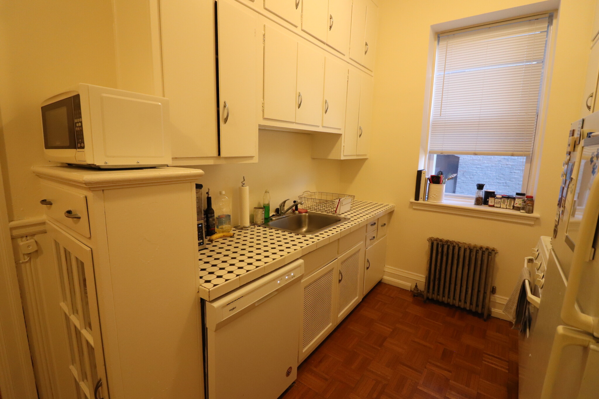 1569 Beacon St, Washington Square