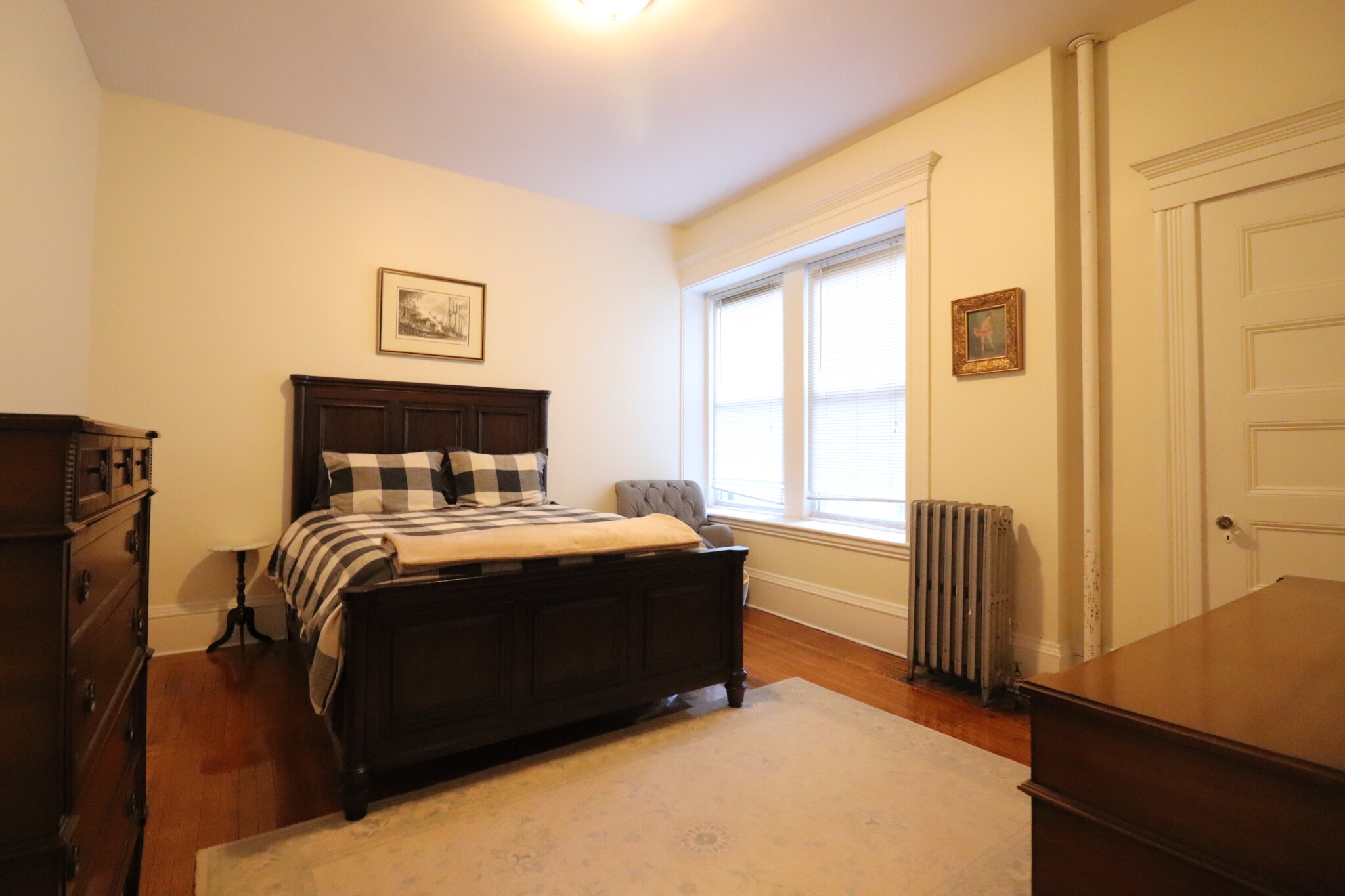 1569 Beacon St, Washington Square