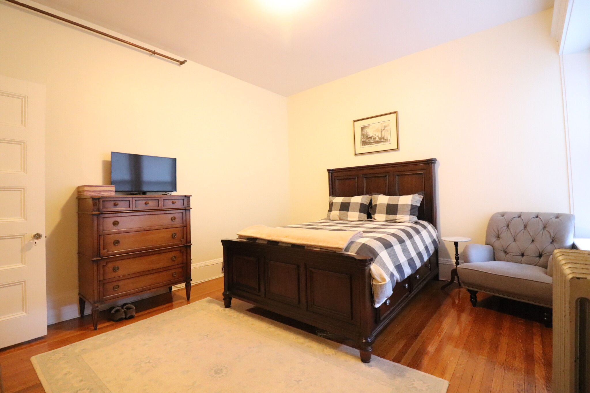 1569 Beacon St, Washington Square