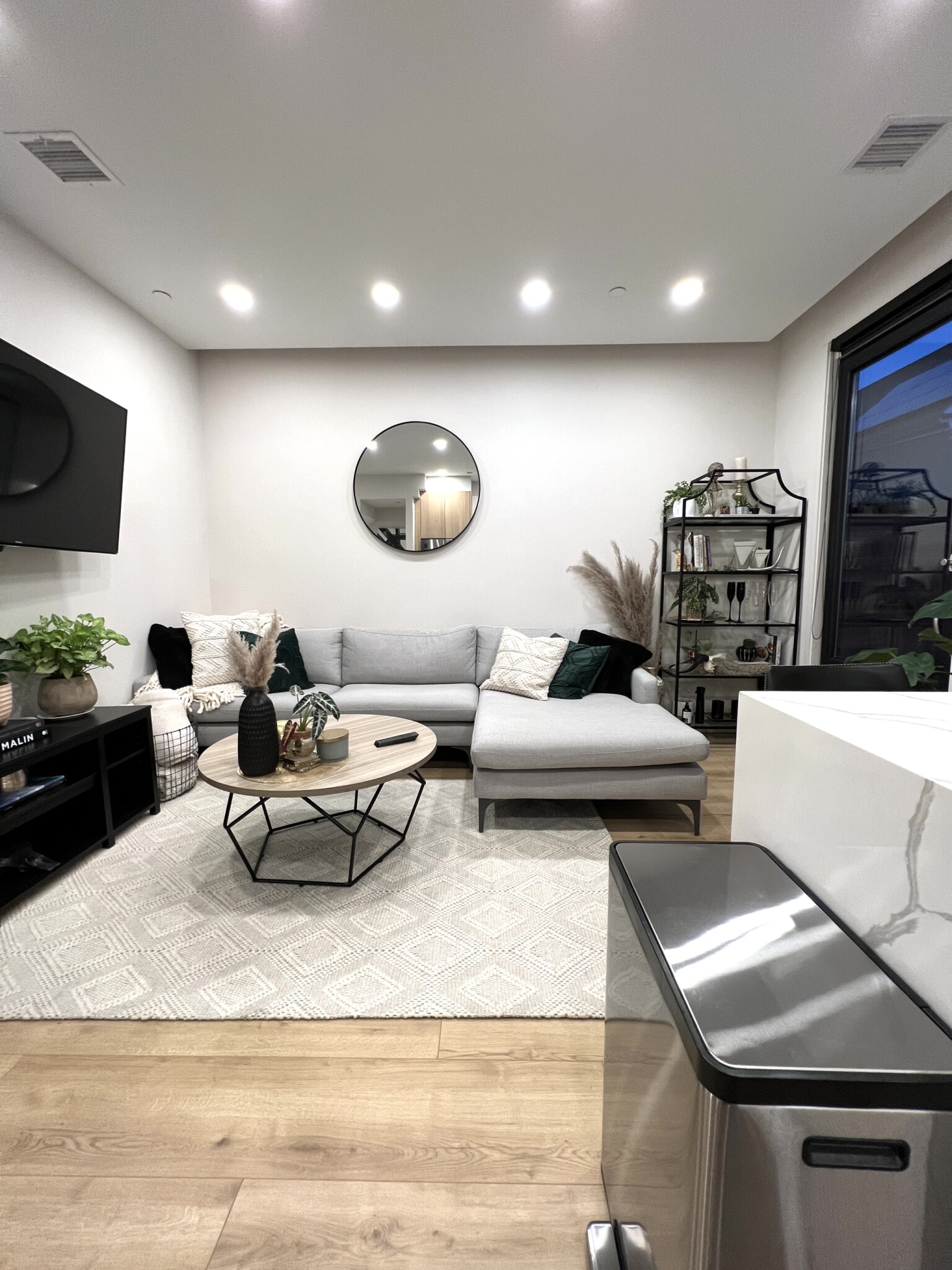 157 9th St, South Boston