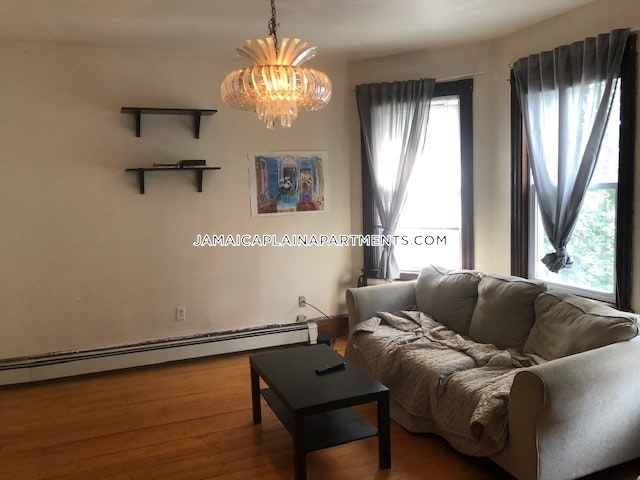 47 Creighton, Jamaica Plain