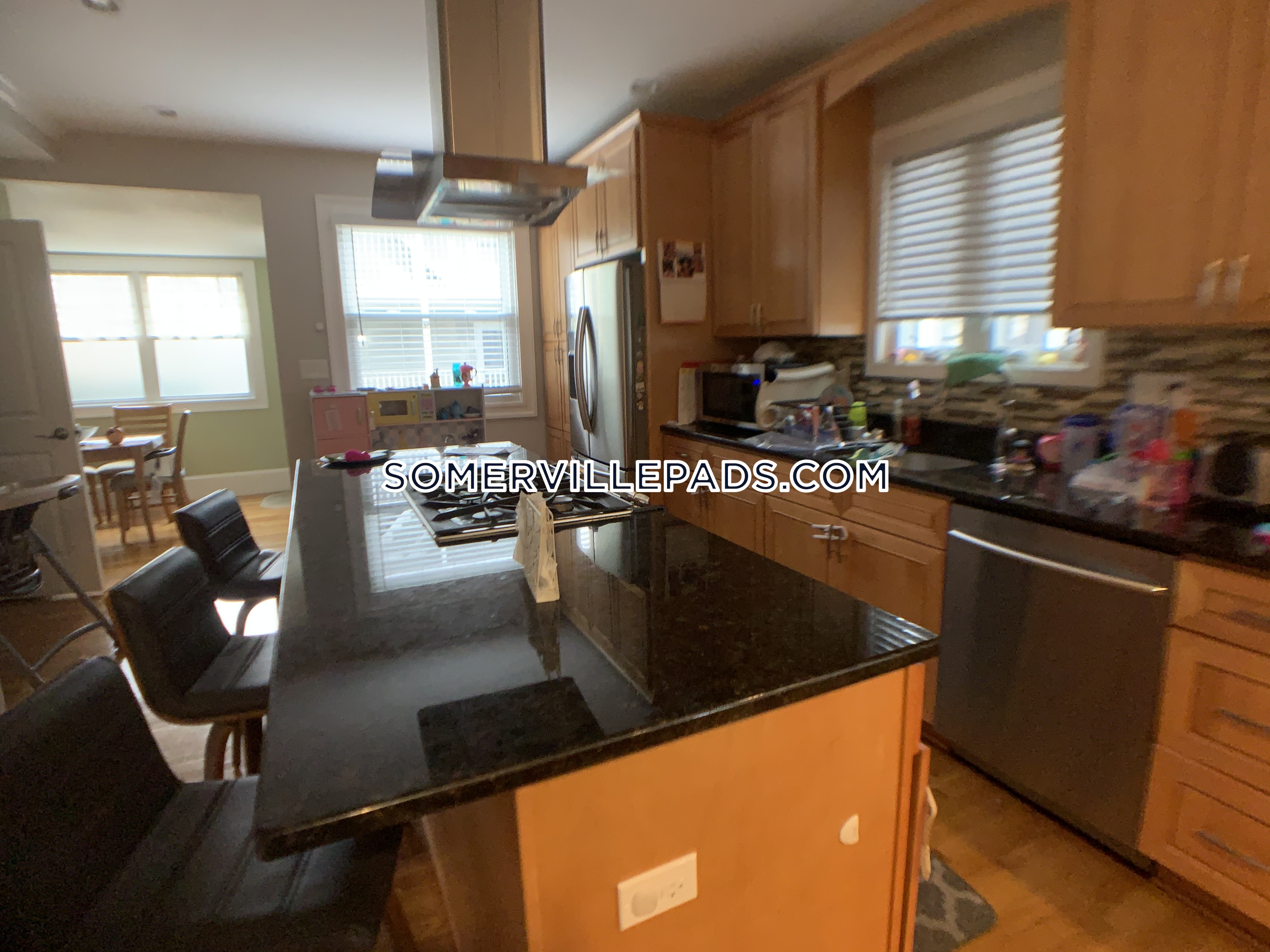 201 College Ave, Davis Square