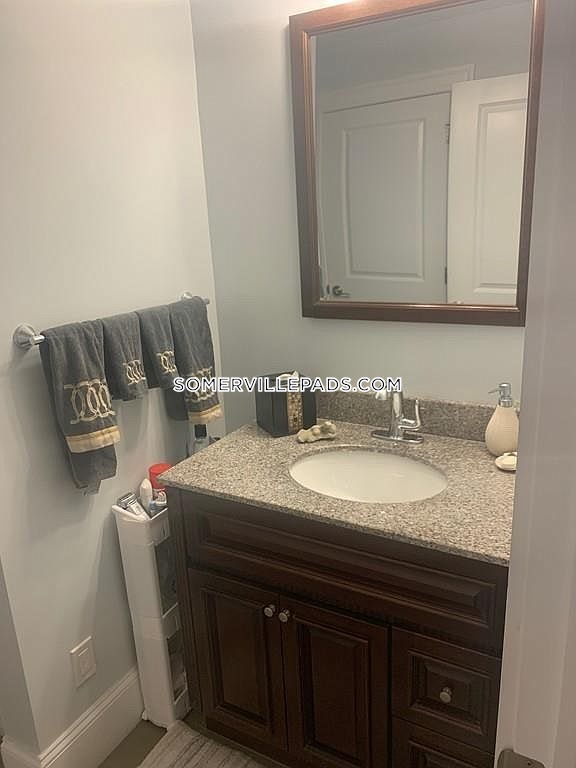 201 College Ave, Davis Square