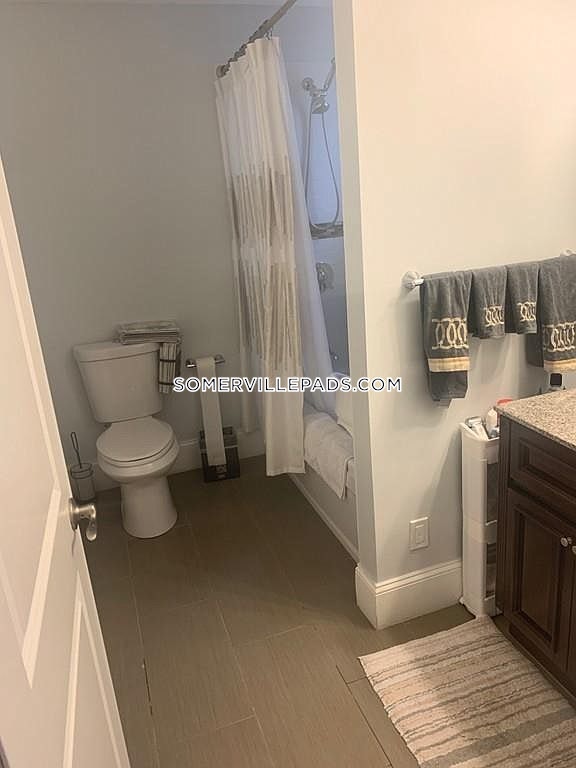 201 College Ave, Davis Square