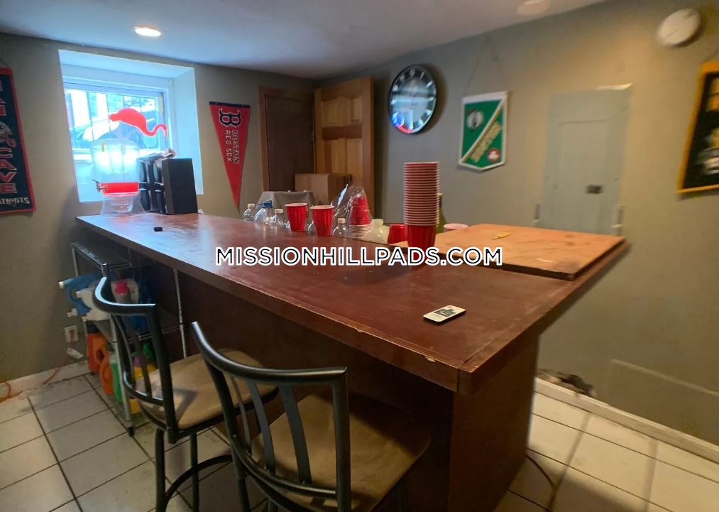 9 Sewall St, Mission Hill