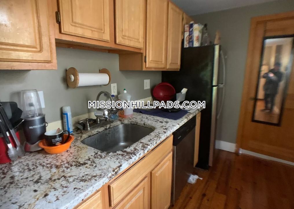 9 Sewall St, Mission Hill