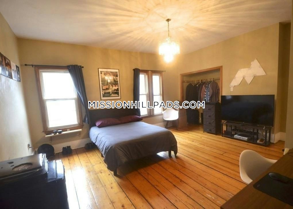 9 Sewall St, Mission Hill